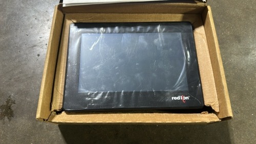 Redlion CR1000 Industrial Operator interface with TFT Display, 7" Display