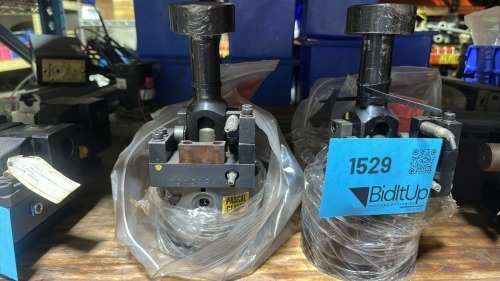 Lot (2) Pascal Clamps