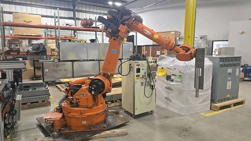 2005 Nachi-Fujikoshi 8 Axis Robotic Arm and AX Controller
