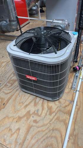 BRYANT CENTRAL AIR CONDITIONER, MODEL: 113ANA018-G