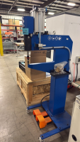 BOLLHOFF ATTEXOR RIVCLINCH 4006 P50 PASS MULTI-PURPOSE CLINCHING MACHINE, WITH FOOT CONTROL, PRESSURE : 6 BARS, YEAR: 2021 - 2