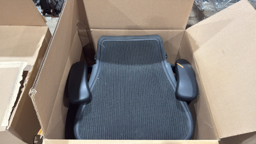 HERMAN MILLER LARGE AERON CHAIR WITH 3 LEVERS