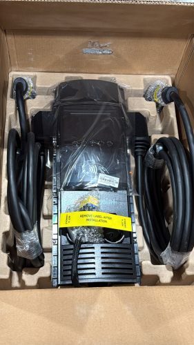 ChargePoint CT4020-HD-GW-LTE Commercial Dual Head Charger, (UNUSED)