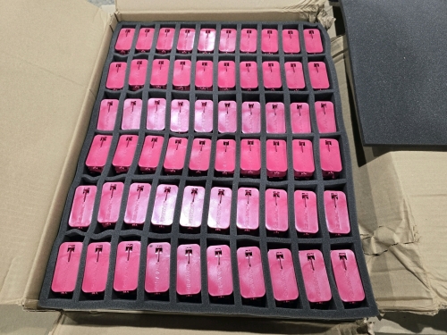 Box of (60) Gigavac P195BDA MiniTACTORs - NEW, UNUSED