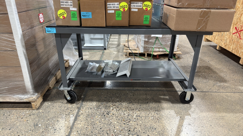 LITTLE GIANT HEAVY DUTY MOBILE WORKBENCH