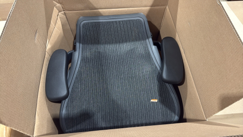 HERMAN MILLER LARGE AERON CHAIR WITH 3 LEVERS