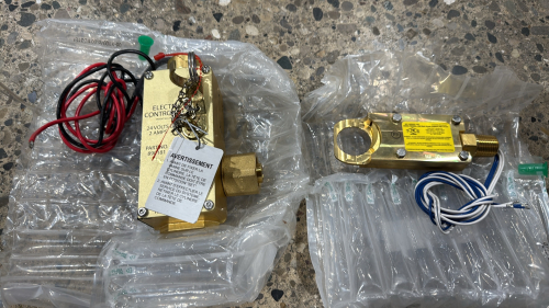 LOT (4) KIDDE ELECTRIC CONTROL HEADS MODEL: WK-890181-200 WITH KIDDE SWITCH CONTROL HEAD MOTOR MODEL: 85-100000-100