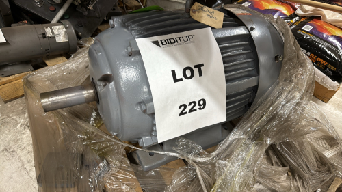 US MOTOR HP: 50 RPM: 1775, FRAME: 326T (LOCATION: PLANT 3, 29883 BECK RD, Wixom, MI 48393)Item type: Industrial Electric MotorMake: U.S. Electrical MotorsHorsepower: 50 HPRPM: 1775 RPMVoltage: 230/460 VFrequency: 60 HzPhase: 3-Phase(LOCATION: PLANT 3, 298