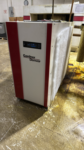 GARDNER DENVER RPC450A4 COMPESSED AIR DRYER, 50"L X 20"W x 40"H, Item type: Compressed Air DryerMake: Gardner DenverModel: RPC450A4Serial Number: 21F46OFX4500495Capacity (SCFM): 450 SCFMPower Supply (Voltage/Phase/Frequency): 460V / 3Ph / 60HzRefrigerant