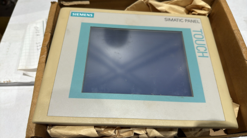 SIEMENS SIMATIC TOUCHPANEL TP177A, 1P 6AV6 642-0AA11-0AX0, 24V DC (LOCATION: PLANT 5, 48668 ALPHA DR, WIXOM, MI 48393)