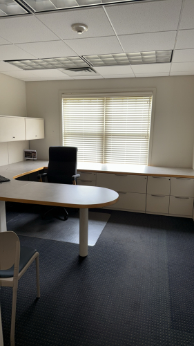 LOT (7) U-SHAPE MODULAR DESKS (LOCATION: PLANT 3, 29883 BECK RD, Wixom, MI 48393)