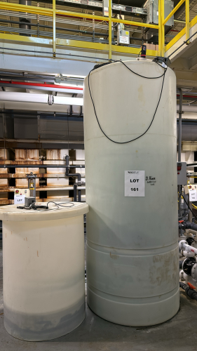 LOT (2) COLLECTION TANKS 200. GAL AND 800 GAL, with (2) ARO DIAPHRAGM PUMPS (LOCATION: PLANT 5, 48668 Alpha Dr, Wixom, MI 48393)