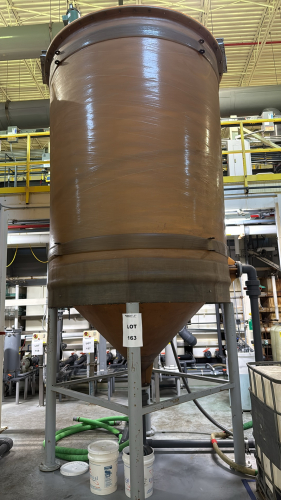 BOLDING 2845 GAL TANK WITH MIXER POWER BOX AND STAND Item type: Industrial Storage TankMake: Belding Tank TechnologiesModel: C-OKV-7-2845Capacity: 2,845 U.S. GallonsDesign Pressure: AtmosphericTemperature Rating: 110&deg;F MaxSTUCTURAL Resin: Isophthalic Poly
