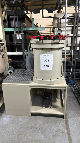 WARCO FILTRATION UNIT WITH SERFILCO SERFILCO Carbon Purification Chamber AND PUMP, Item type: Industrial Filter SystemMake: Warco, Inc.Model: BIG 36D2T EVT25 TTV460, HZ: 60, 1.50 kW(LOCATION: PLANT 5, 48668 Alpha Dr, Wixom, MI 48393)