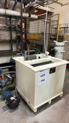 CORRO-TECH C-T INDUSTRIAL PRODUCTS SPRAY CLEAN TANK WITH PUMP AND HAYWARD PRESSURE AIR FILTER (LOCATION: PLANT 5, 48668 Alpha Dr, Wixom, MI 48393)