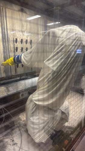 2016 ABB 580 6-AXES PAINTING ROBOT WITH ABB IRC5P PAINT ROBOT Control Cabinet, Serial: BT8901105-40,YEAR MANUFACTURED: 2016(LOCATION: PLANT 3, 29883 BECK RD, Wixom, MI 48393)