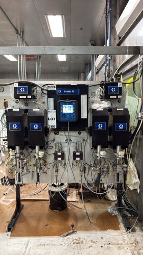 Graco ProMix PD Electronic Proportioner System, equipped with 4 pumps, Item type: Electronic Proportioner SystemMake: GracoModel: ProMix PDYear: 2019Serial Number: A0120SERIES: B19AMax Air Pressure: 7 MPa (100 psi)Max Temperature: 122&deg;F (50&deg;C)Control Sys