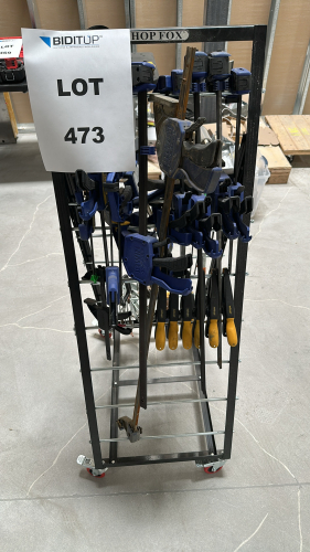 RACK OF ASSORTED CLAMPS, TO INCLUDE: IRWIN QUICK-GRIP, WOLFCRAFT SPRING CLAMP, KANT-TWIST CANTILEVER CLAMPS, ETC.