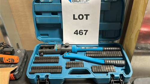 TE TEMCO INDUSTRIAL, 11 TON HYDRAULIC CABLE LUG CRIMPER ELECTRICAL TERMINAL CABLE WIRE TOOL KIT W/ 32 DIE SETS, MODEL TH0005