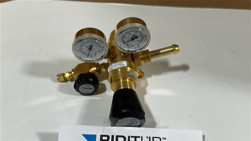 HARRIS HIGH PURITY GAS REFULATOR: TWO STAGE, CGA 580 INLET, 1/4" TUBE OUTLET, 125 PSIG, MODEL: KH1139
