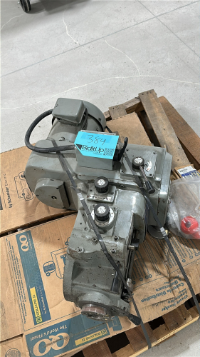 SHARP INDUSTRIES VERTICAL MILLING MACHINE HEAD, 60-565 / 500-4500 SPINDLE SPEED