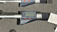 SWISS PRECISION INSTRUMENTS ELECTRONIC THREE-POINT INTERNAL MICROMETER SET, MODEL: 13-556-6 - 3