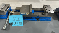 KURT WORKHOLDING 6" ANGLOCK MACHINE VISE, MODEL: DX6 CROSSOVER, S/N: 200609008