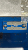 KURT WORKHOLDING 6" ANGLOCK MACHINE VISE, MODEL: DX6 CROSSOVER, S/N: 200609008 - 3