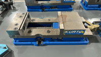 KURT WORKHOLDING 6" ANGLOCK MACHINE VISE, MODEL: DX6 CROSSOVER, S/N: 013046 - 2