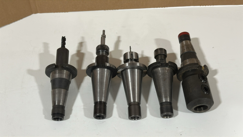 LOT OF (5) ASSORTED CAT40 TOOL HOLDERS, TO INCLUDE: UNIVERSAL ENG., MARITOOL, PARLEC, ETC.