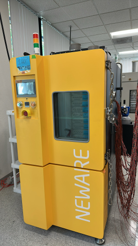 NEWARE HIGH LOW TEMPERATURE TEST CHAMBER, MODEL: MGDW-225-40BFC-208V, S/N: M2302-378097