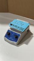 LOT OF (1) ANALOG MAGNETIC STIRRER HOT PLATE, MODEL: SH-2 & (1) ONILAB VORTEX MIXER MODEL: MX-S - 2