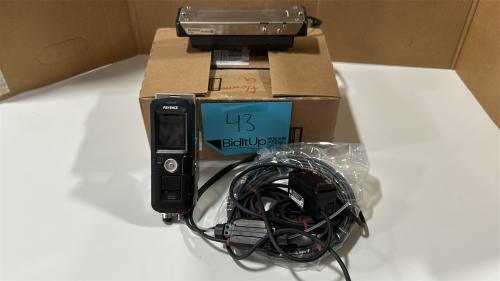 KEYENCE CLAMP - ON GAS FLOW METER, MODEL: FD - G25(L)