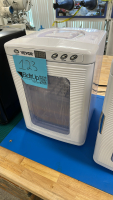 VEVOR 25L PRECISE TEMPERATURE CONTROL INCUBATOR, MODEL: XHC-25