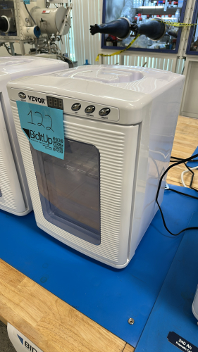 VEVOR 25L PRECISE TEMPERATURE CONTROL INCUBATOR, MODEL: XHC-25