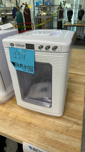 IVYX SCIENTIFIC 25L PRECISE TEMPERATURE CONTROL INCUBATOR, MODEL: XHC-25