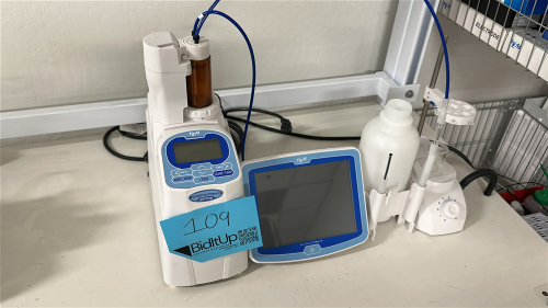 KYOTO ELECTRONICS MANUFACTURING AUTOMATIC POTENTIOMETRIC TITRATOR, MODEL: AT-710, W/ MAIN CONTROL UNIT, MODEL: MCU-710S