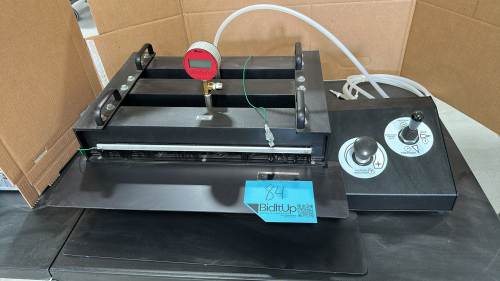 TEKSCAN 100PSI EQUILIBRATION DEVICE, MODEL: PB100C, W/ PNEUMATIC CONTROL BOX, MODEL: CB-100