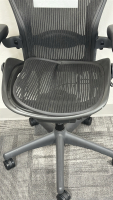HERMAN MILLER AERON SIZE B MESH ADJUSTABLE OFFICE CHAIR, REAR TILT LIMITER, LUMBAR SUPPORT PAD (BROKEN SEAT) - 2