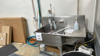 JUST MANUFACTURING COMMERCIAL STAINLESS STEEL UTILITY SINK, DIMENSIONS: 62" x 27" x 72" - 2