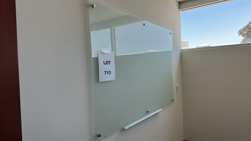QUARTET MAGNETIC GLASS INFINITY FRAMELESS MOUNTING DRY ERASE BOARD, DIMENSIONS: 72" x 48"<br/>
