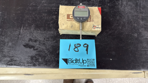 A SPI Large 14-797-5 0-25.4mm/1" LCD Indicator with case