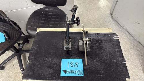 (1) NOGA Magnetic Base and (1) Labratory Stand