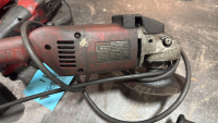 Milwaukee 6078 Sander - 4