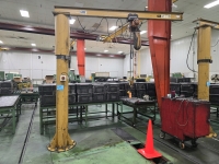 Contrx Industries Pivoting 1/2 Jib Crane and Ingersoll Rand Hoist