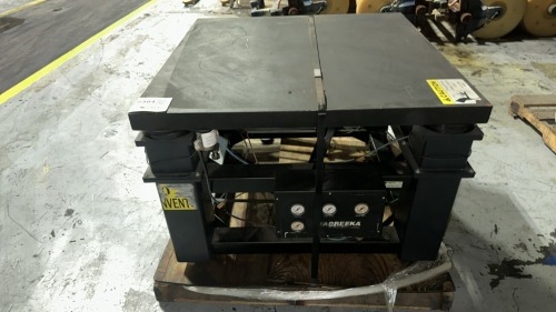 FABREEKA PRECISION-AIRE PNEUMATIC ISOLATION TABLE WITH METAL TOP 3&rsquo; FT x 3&rsquo; FT