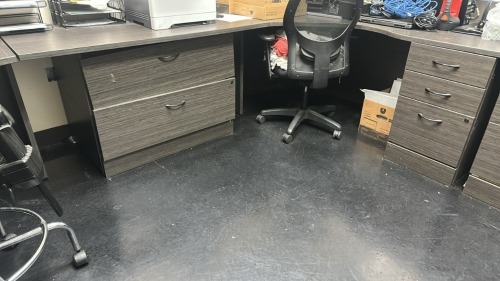 LOT ASSTD FURNITURE IN RECEIVING AND SHIPPING OFFICES)
