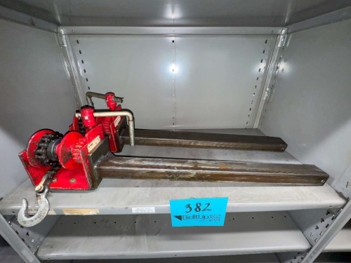 (2) THERN 465 WORM GEAR HAND WINCHES