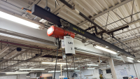 CM LODESTART 1/2 TON POWER CHAIN HOIST WITH 25&rsquo;FT SPAN RAIL