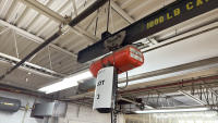 CM LODESTART 1/2 TON POWER CHAIN HOIST WITH 25&rsquo;FT SPAN RAIL - 2